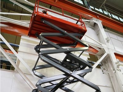Como Alugar uma Plataforma Elevatória: guia completo para uma escolha segura e eficiente