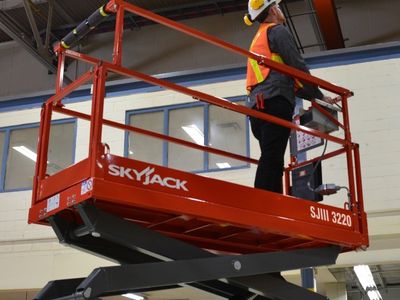 Curso para Operador de Plataforma Elevatória: guia completo para uma escolha segura e eficiente