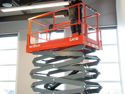 Plataforma Elevatória em Alumínio: guia completo para uma escolha segura e eficiente