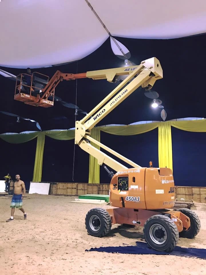 Plataforma elevatória em São Roque